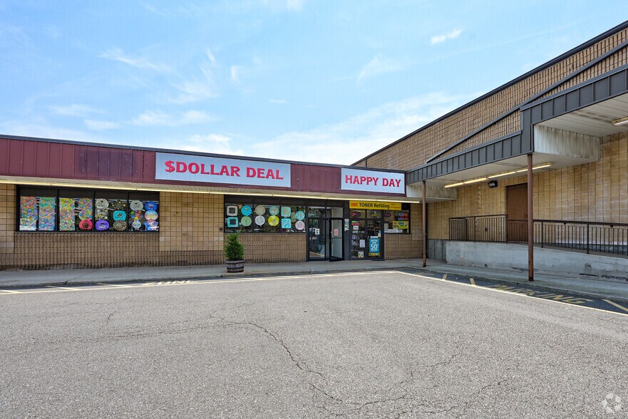 More Photos Of 2-88 N Main St, New City Unknown For Lease