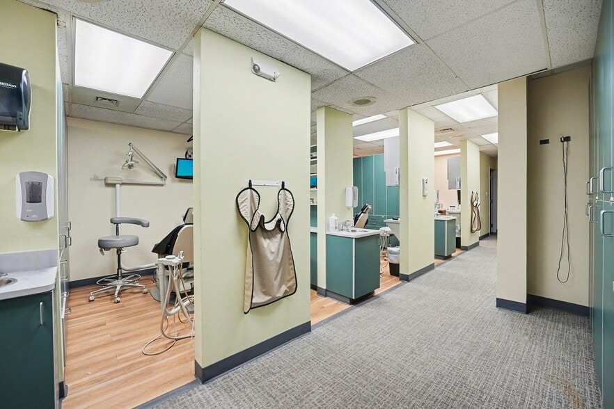 More Photos Of 11550 Sheridan Blvd, Westminster Medical For Sale