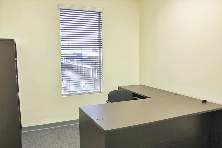 More Photos Of 524 Westgreen Blvd, Katy Medical For Lease