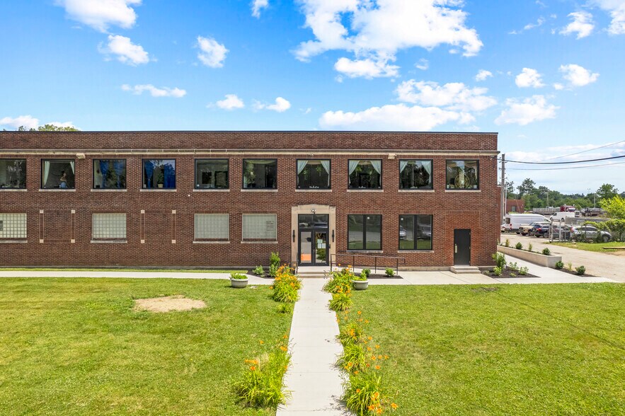 More Photos Of 4201 Millersville Rd, Indianapolis Coworking Space