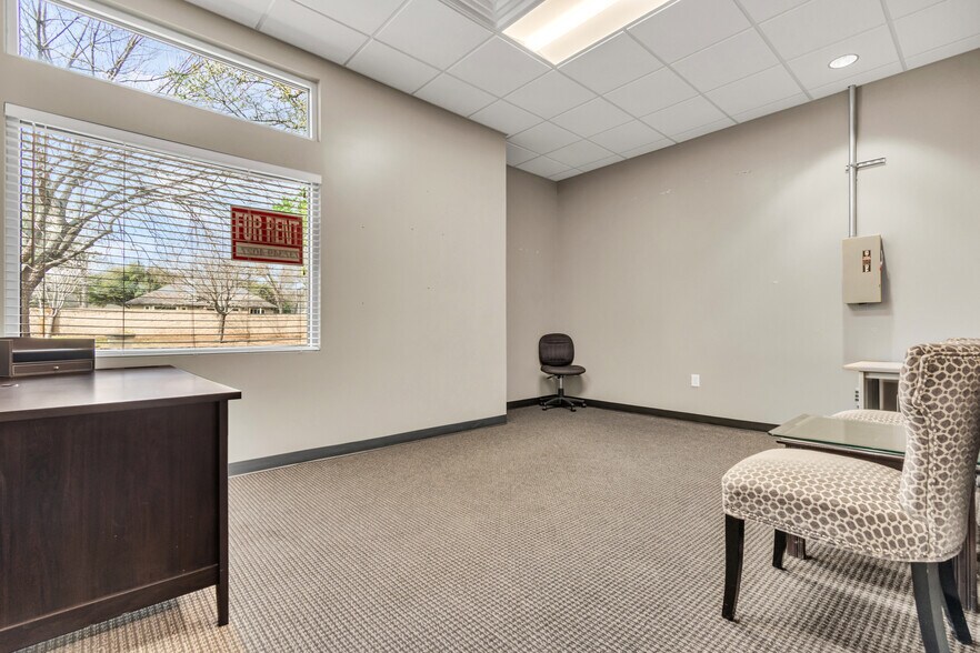 More Photos Of 3401 Royal Vista Blvd, Round Rock Medical For Lease