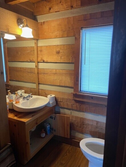 More Photos Of 601 W Oakland St, Broken Arrow Office Residential For Sale