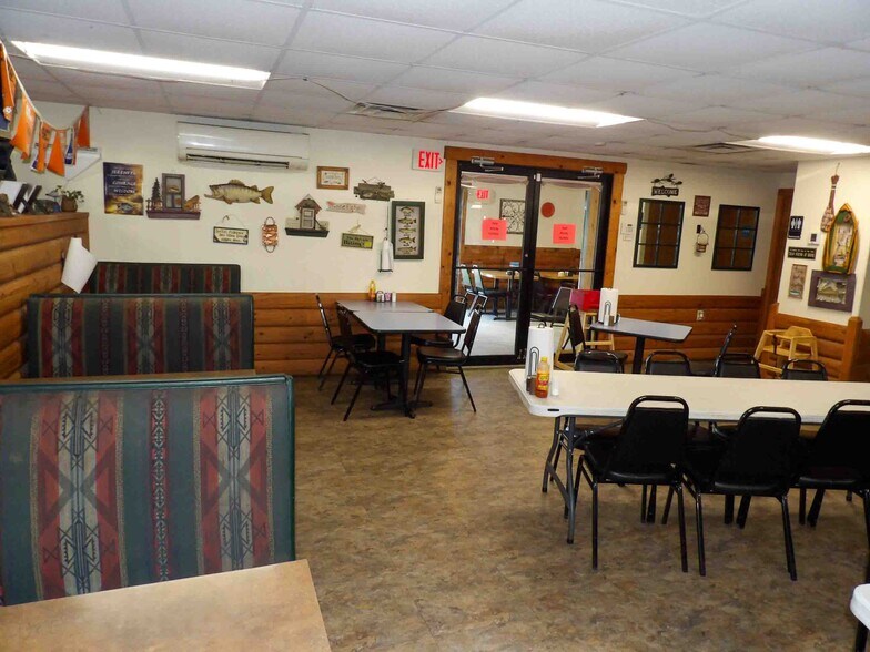 More Photos Of 245971 E Country Rd, Canton Service Station For Sale