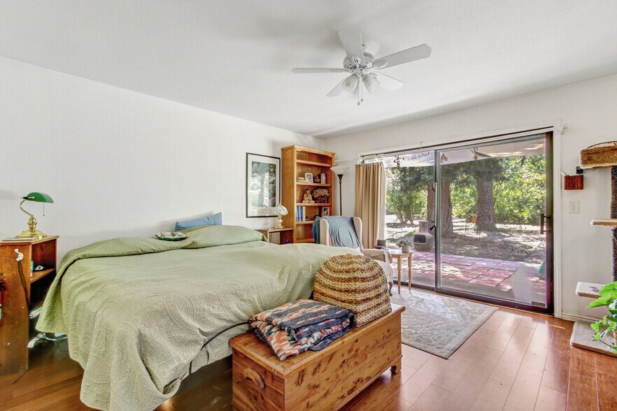 More Photos Of 4833 College Oak Dr, Sacramento Multifamily For Sale