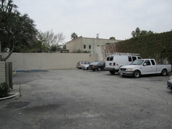 More Photos Of 355-367 E Beach Ave, Inglewood Warehouse For Lease