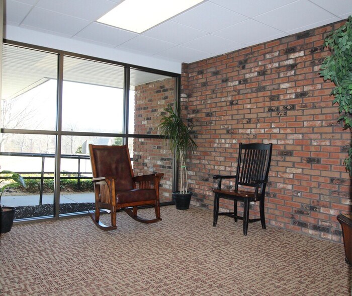 More Photos Of 130 County Rd, Ipswich Office For Lease