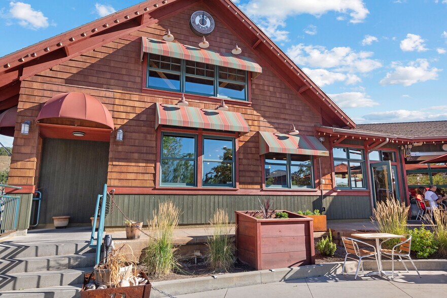 More Photos Of 14886 S Traverse Ridge Rd, Draper Restaurant For Sale