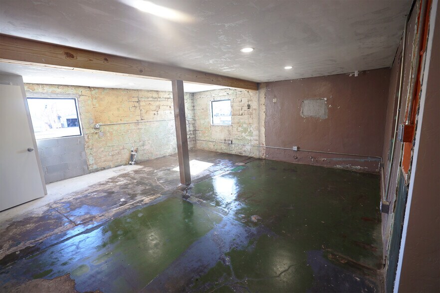 More Photos Of 9321 N Classen Blvd, Oklahoma City Storefront Retail Office For Sale