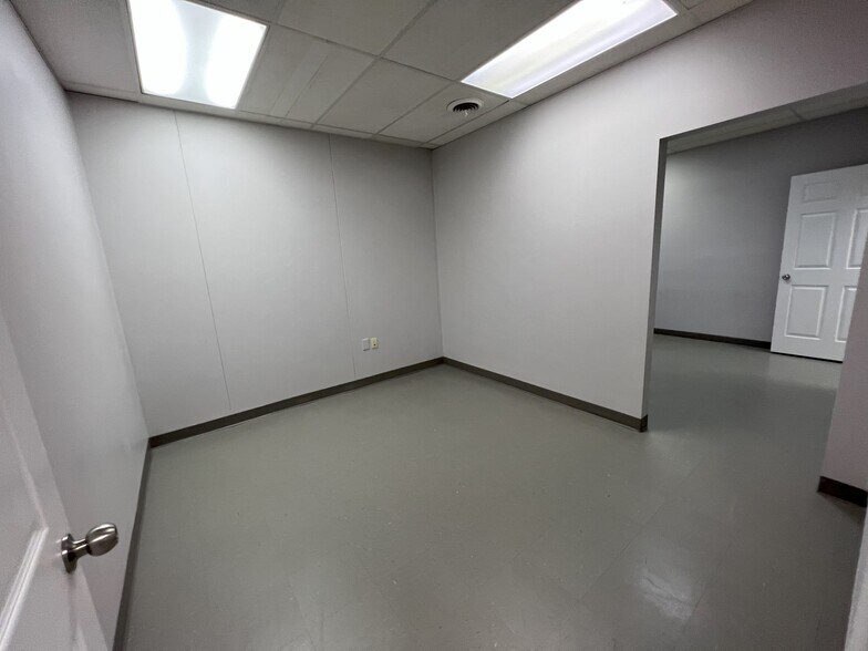 More Photos Of 3706 Crondall Ln, Owings Mills Flex For Lease