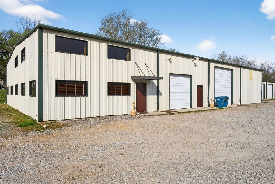 More Photos Of 350 5th S ave, Baxter Industrial For Lease