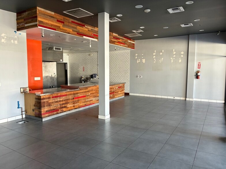 More Photos Of 208-224 E Olive Ave, Burbank Office For Lease