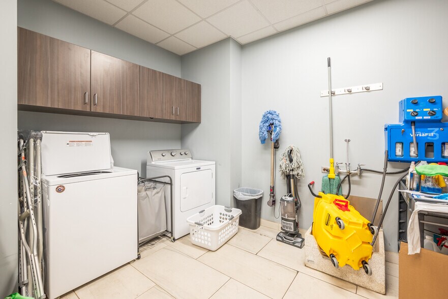 More Photos Of 225 Tomlinson Dr, Starkville Medical For Sale