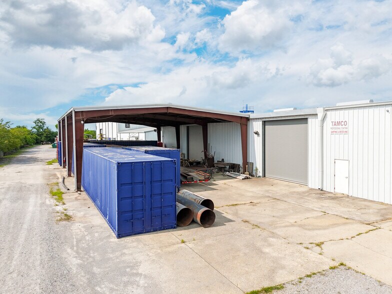 More Photos Of 175 Thompson Rd, Houma Warehouse For Lease