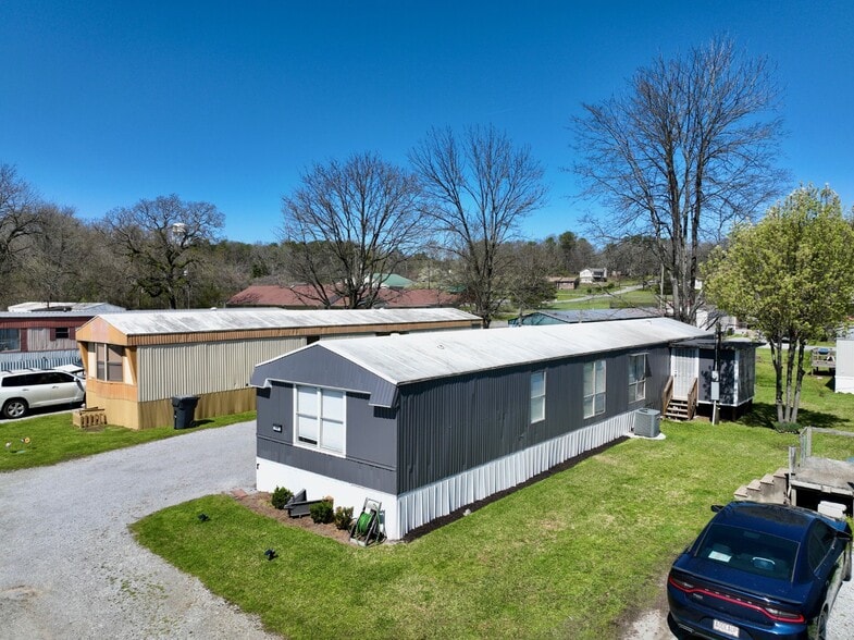 More Photos Of 860 13th St, Calera Manufactured Housing Mobile Home Park For Sale