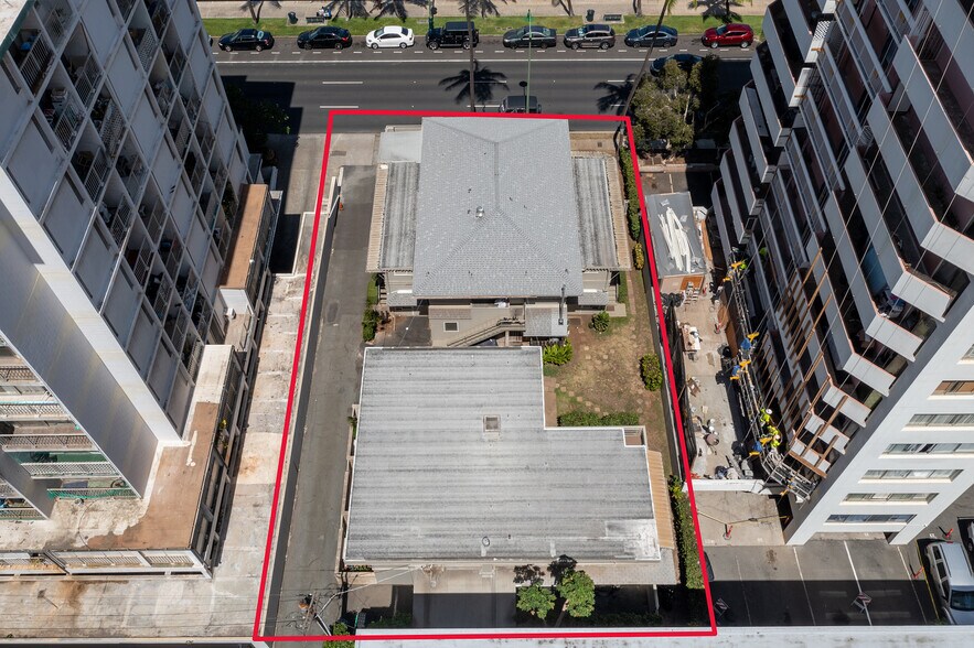 More Photos Of 2517 Ala Wai Blvd, Honolulu Apartments For Sale