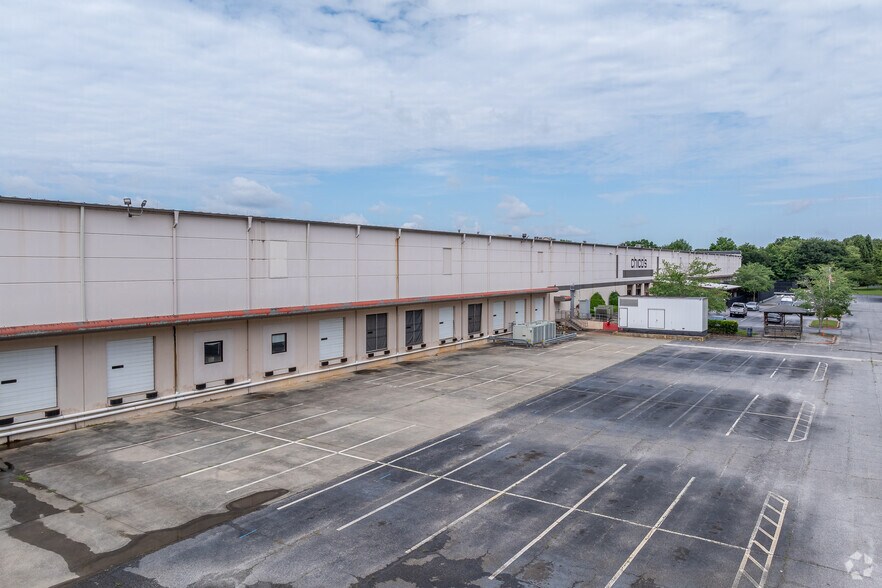 More Photos Of 1275 Barrow Industrial Pky, Auburn Distribution For Sale
