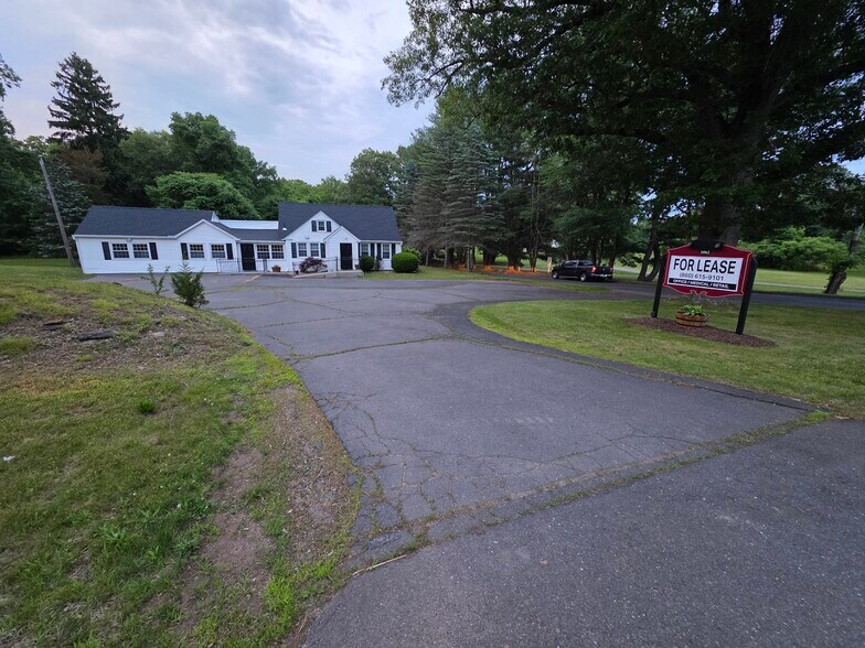 More Photos Of 1062 Portland Cobalt Rd, Portland Office For Lease