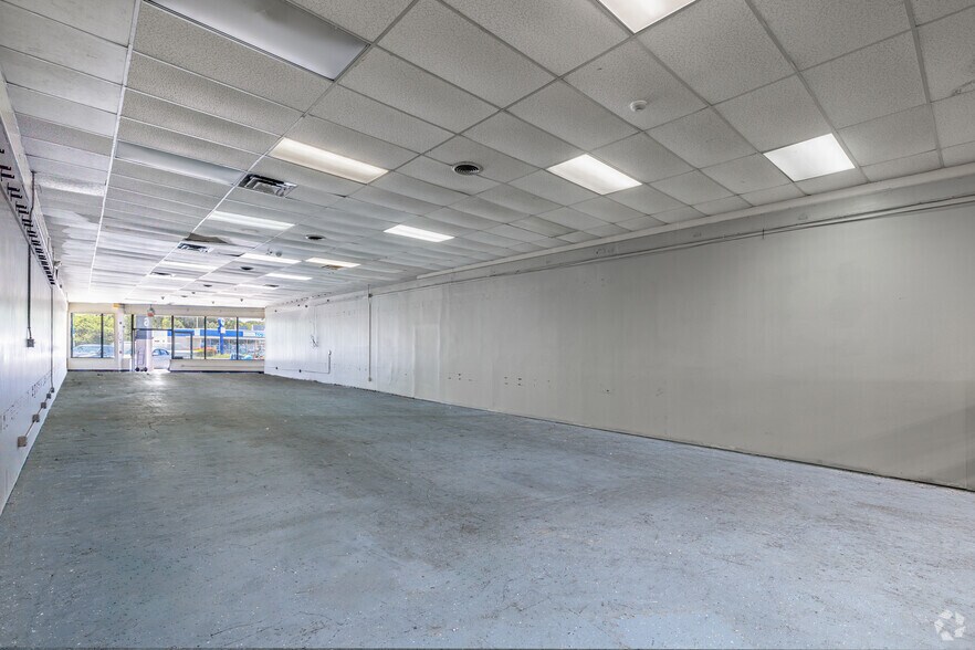 More Photos Of 340-360 W Route 59 Hwy, Nanuet Freestanding For Lease