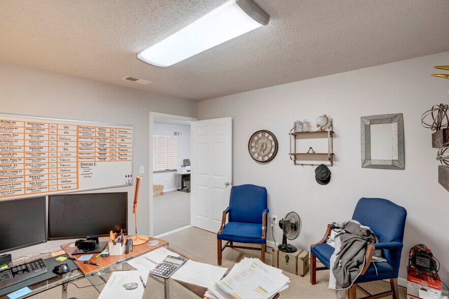 More Photos Of 11578 Airway Blvd, Roanoke Warehouse For Sale