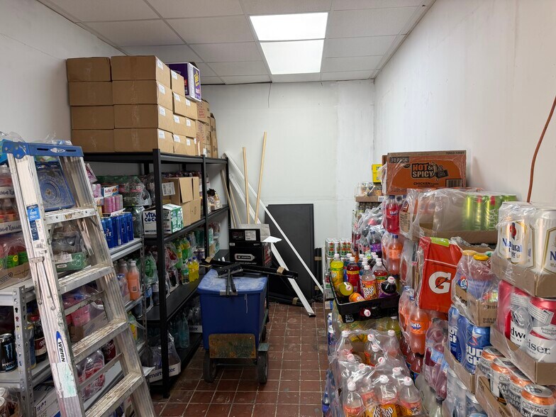 More Photos Of 1708 S Mobberly Ave, Longview Service Station For Sale