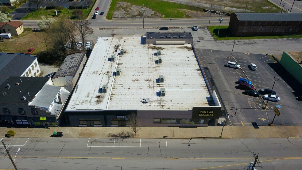 More Photos Of 624 State St, New Albany Storefront For Sale