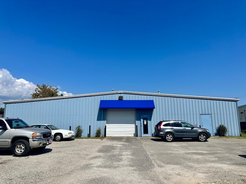 More Photos Of 3720 Wesley St, Myrtle Beach Warehouse For Lease