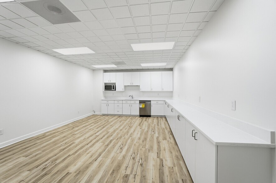 More Photos Of 1550 Magnolia Dr, Cincinnati Warehouse For Lease