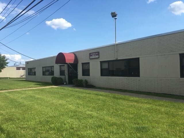 Primary Photo Of 27 E Kearney St, Bridgewater Warehouse For Lease