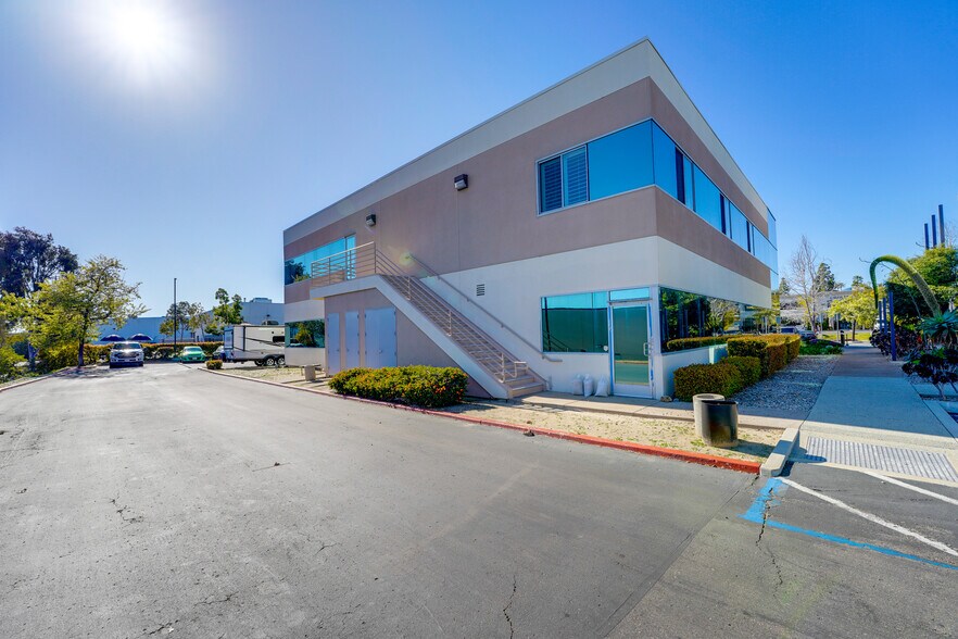 More Photos Of 9565 Waples St, San Diego Medical For Sale