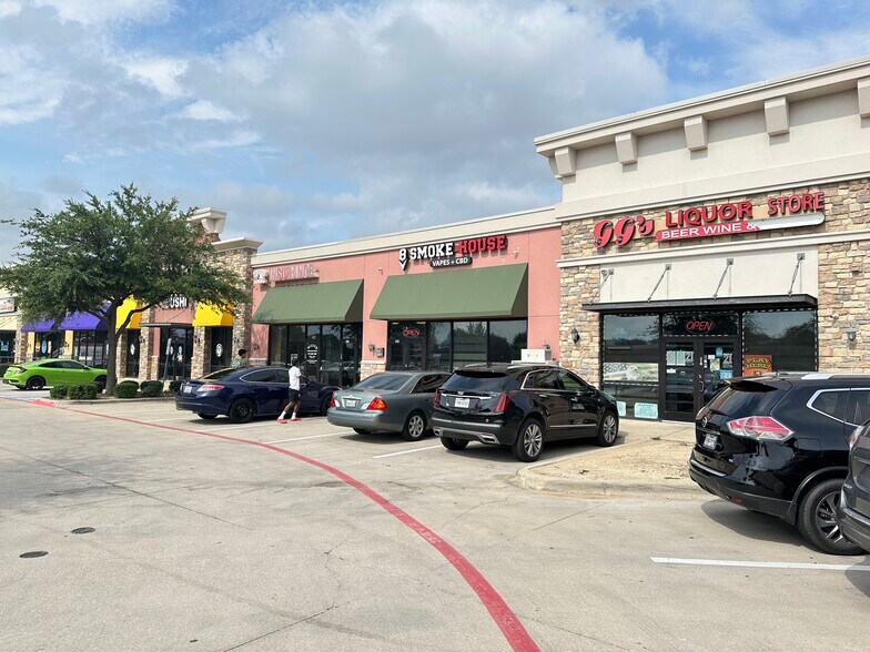 More Photos Of 2740 Western Center Blvd, Fort Worth Storefront For Lease