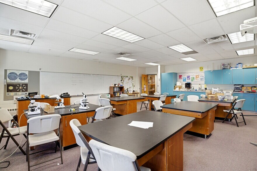 More Photos Of 6541 16TH Ave S, Richfield Schools For Lease