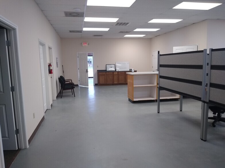 More Photos Of 1959 Saratoga Blvd, Corpus Christi Warehouse For Sale