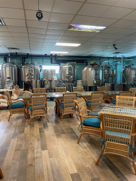 More Photos Of 1044 Saxonburg Blvd, Glenshaw Restaurant For Sale