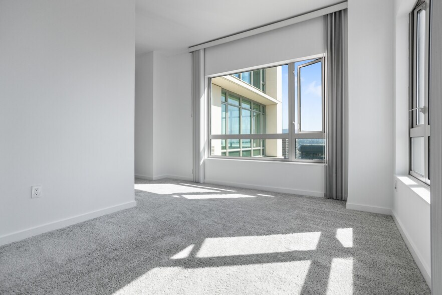 More Photos Of 100 Grand Ave, Oakland Apartments For Lease