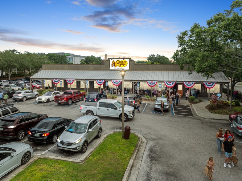 Primary Photo Of 1880 E State Road 60, Valrico Restaurant For Sale