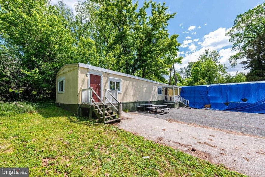 More Photos Of 6712 Dogwood Rd, Woodlawn Schools For Sale