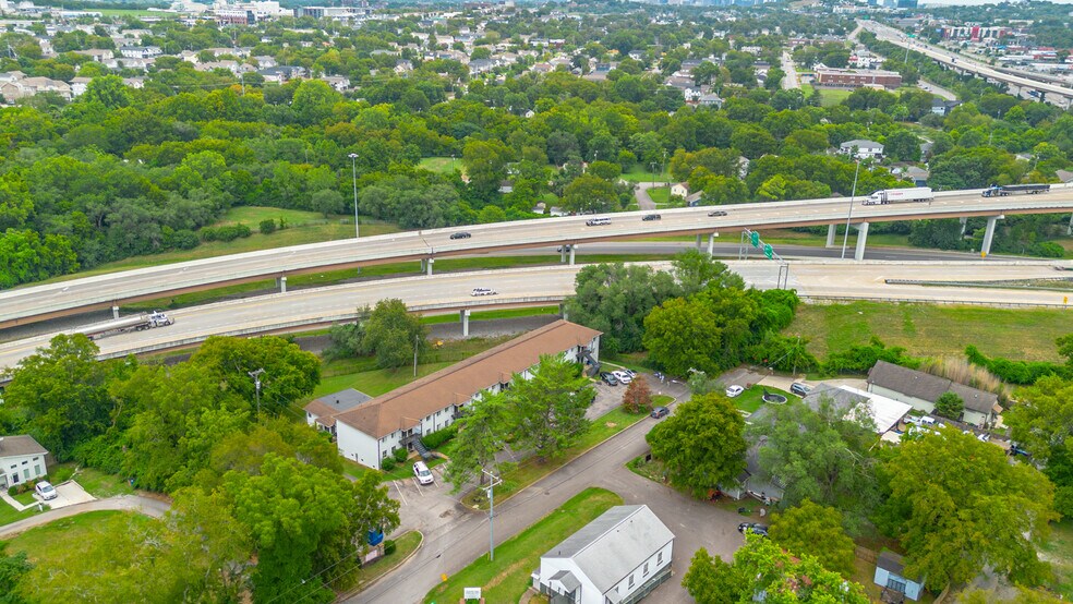 More Photos Of 5700 Leslie Ave, Nashville Apartments For Sale