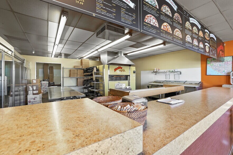 More Photos Of 204 Adams Ave, Huntington Beach Freestanding For Sale