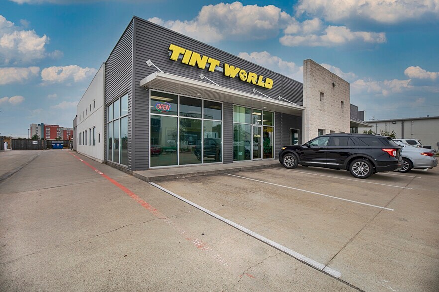 More Photos Of 145 Magellan Cir, Webster Light Distribution For Sale