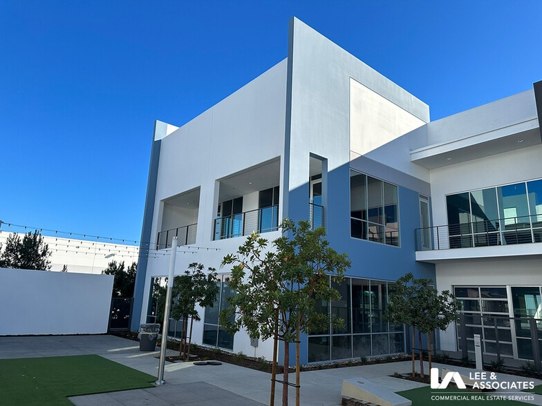 More Photos Of 3816 Stineman Ct, Long Beach Unknown For Lease