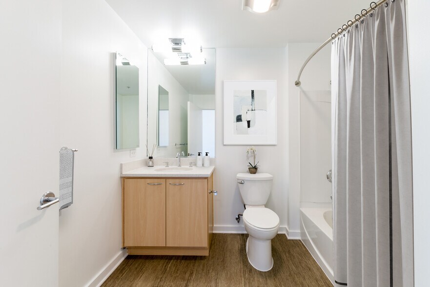 More Photos Of 100 Grand Ave, Oakland Apartments For Lease