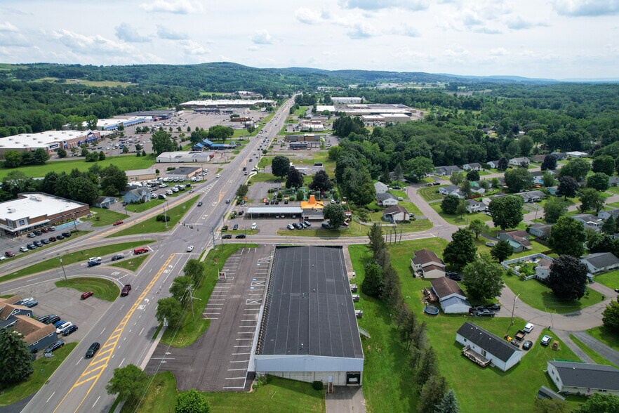More Photos Of 3505 West Rd, Cortland Freestanding For Lease