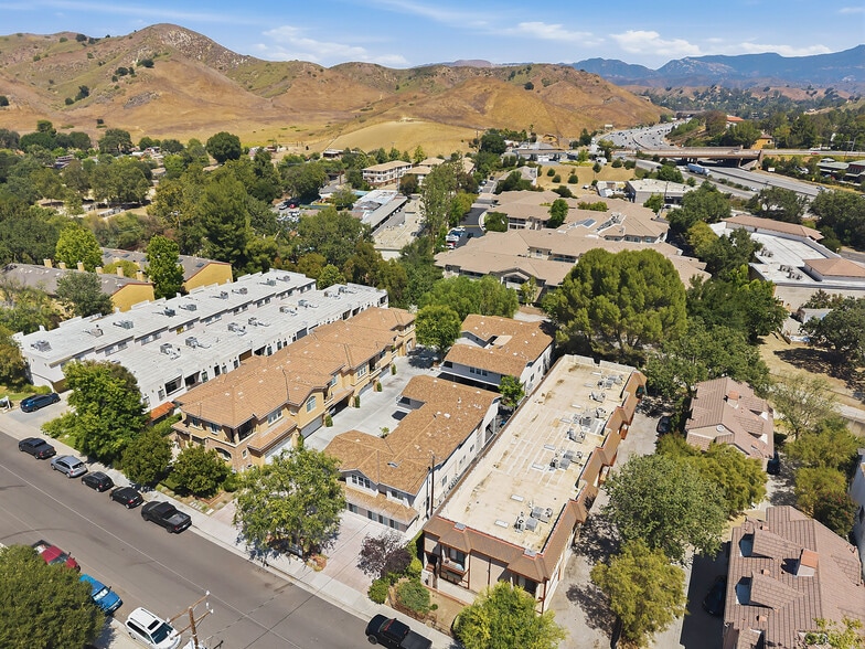 More Photos Of 5302-5304 Colodny Dr, Agoura Hills Apartments For Sale