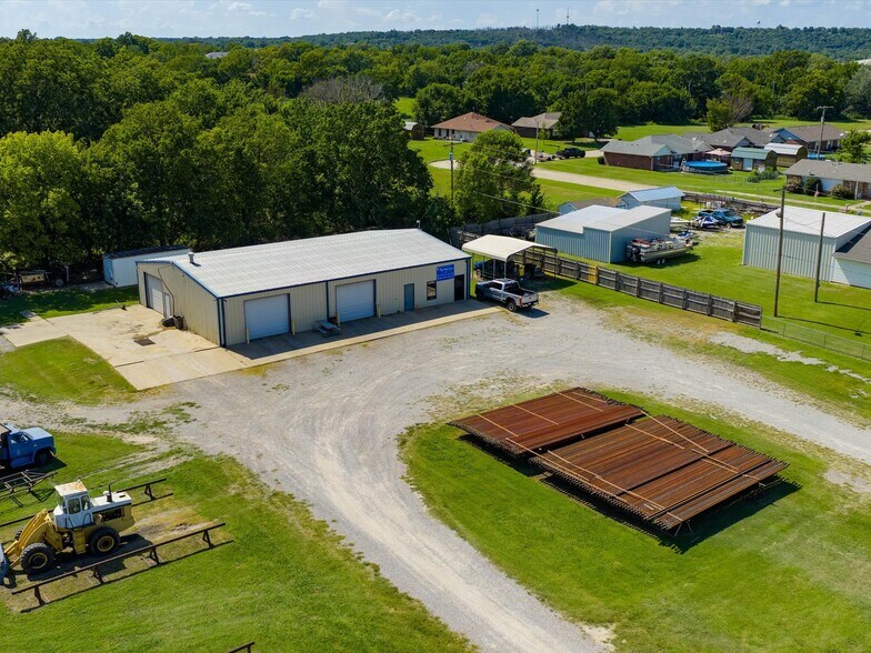 More Photos Of 1601 E Main St, Pawhuska Industrial For Sale