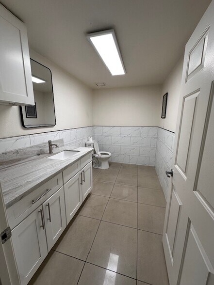 More Photos Of 3140 Polaris Ave, Las Vegas Light Distribution For Lease