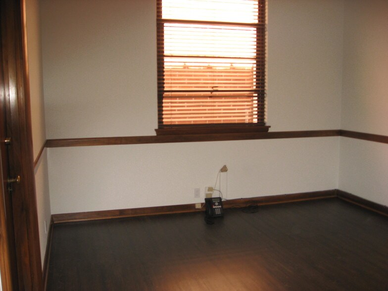 More Photos Of 424 S Beverly Dr, Beverly Hills Office For Lease