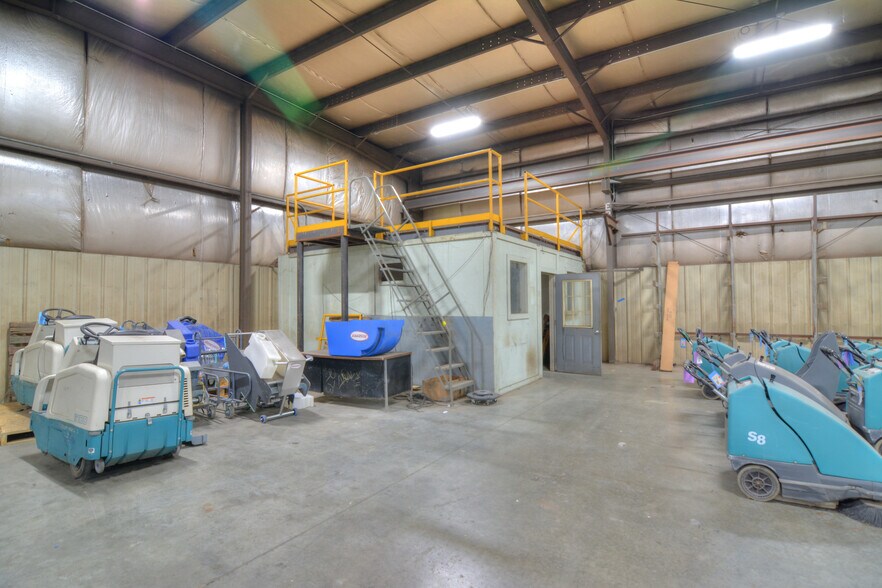 More Photos Of 1810 E McBride Ave, Decatur Warehouse For Sale