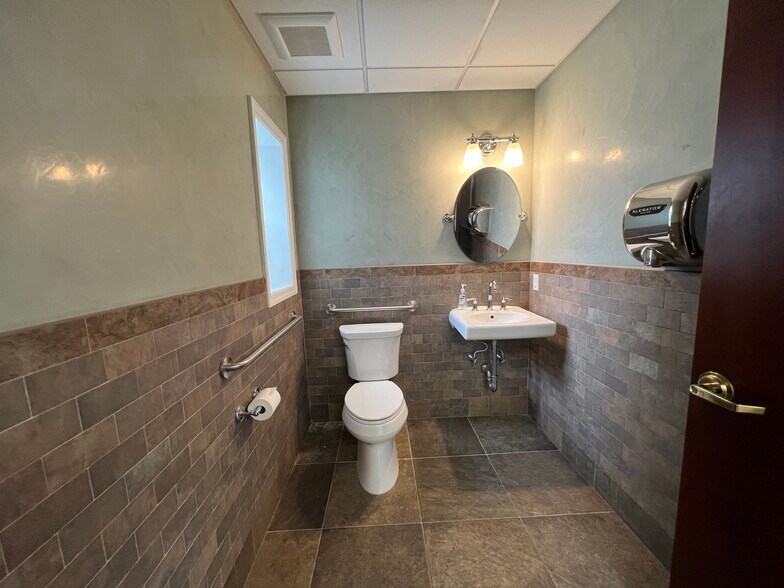 More Photos Of 4230-4236 Merrick Rd, Massapequa Storefront Retail Residential For Sale