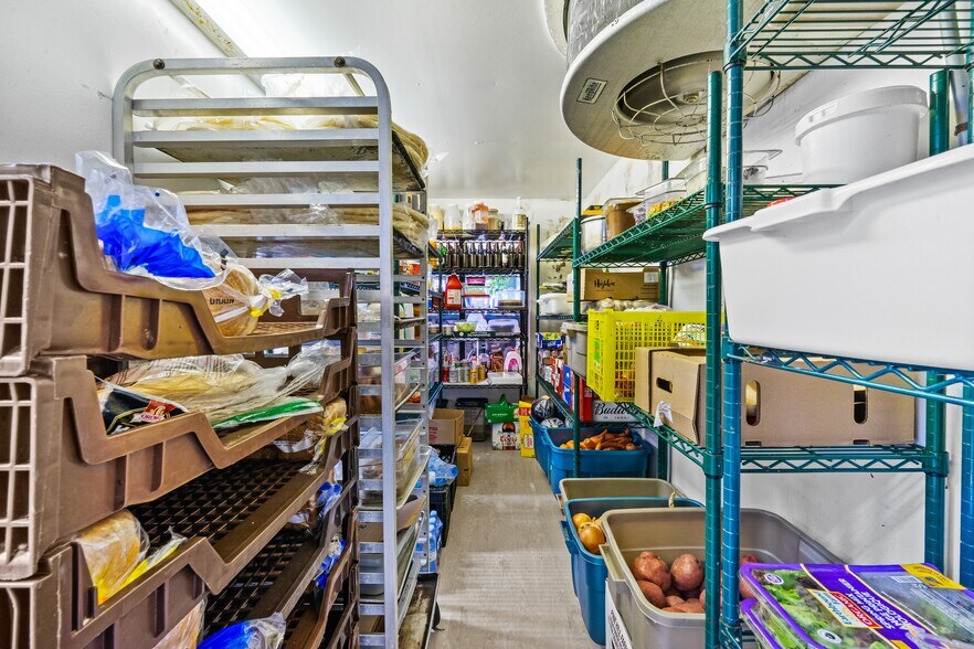 More Photos Of 1916 10th Av, Spruce View Restaurant For Sale