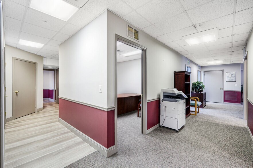 More Photos Of 1361 Royal Palm Square Blvd, Fort Myers Office For Sale